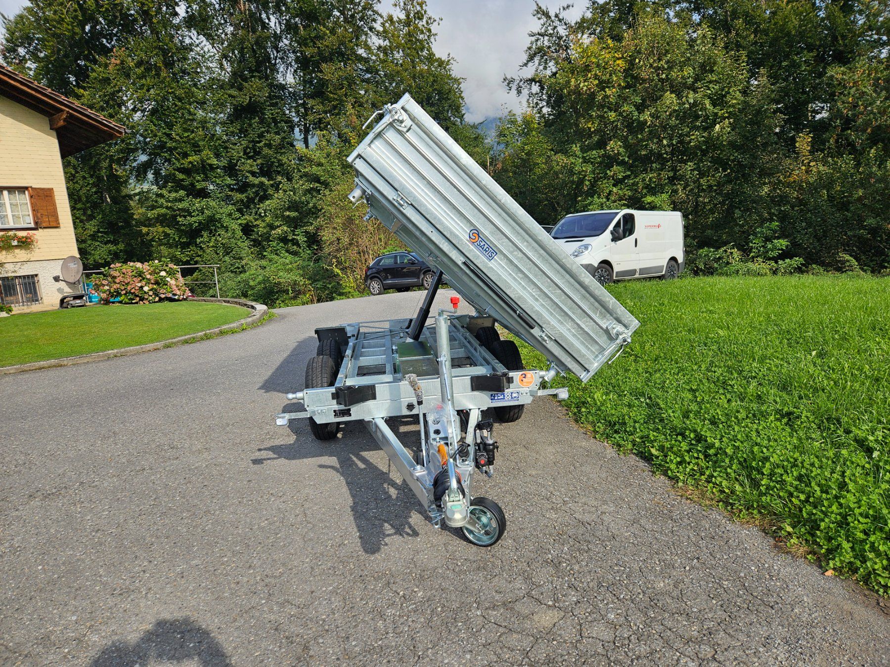 Saris Rimorchi: Sehr robuster Kipper für Profi – Nuovo (secondo la descrizione) da Alpnach Dorf venduto da marlis64 9
