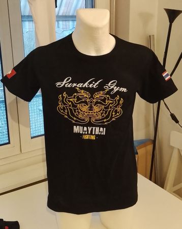 Muay Thai Boxen T-Shirt Surakit Gym Schweiz Thailand NEU L