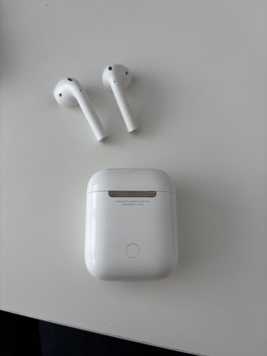 Apple Cuffie: Apple Airpods 1. Generation – Usato da Frauenkappelen venduto da SSCN01 2