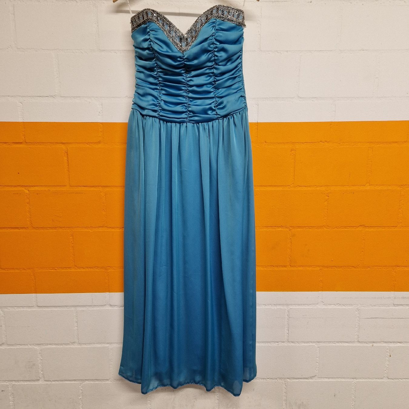 Kleider: Vera Mont Kleid, Gr. 36, hellblau – Gebraucht aus Bern von latrouvaillebern