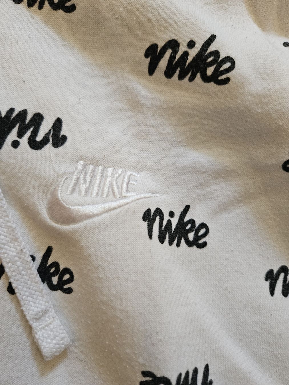 Nike Maglioni & Felpe: Nike sweatshirt black/white size M – Nuovo (secondo la descrizione) da Vernier venduto da Glloq02 1