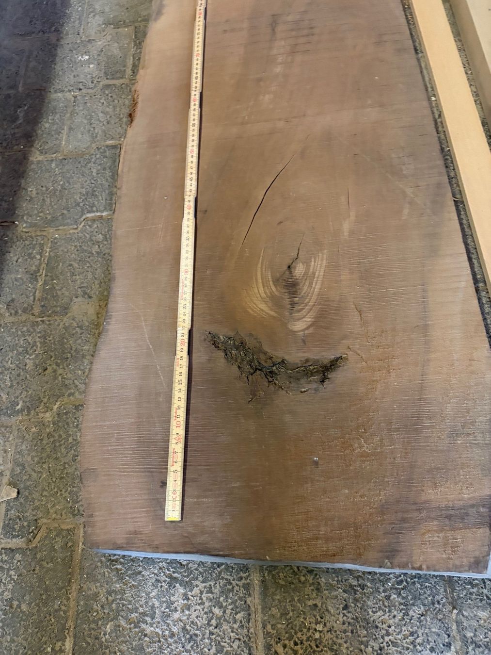 Articoli in legno: Diverses Restbestand Laubhölzer – Usato da Rothrist venduto da SchHunWerGmbH 7