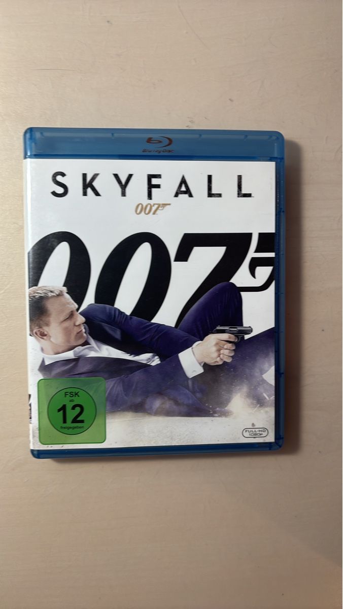 Tutti i DVDs: James Bond 007: Skyfall - Blu-ray - Top Zustand! Action – Usato da Ruswil venduto da Slivio_