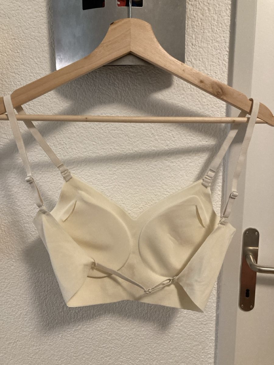 Altra biancheria intima: Nahtlose BH – Usato da Urtenen-Schönbühl venduto da alessibas 1