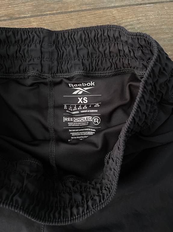 Reebok Pantaloni: Reebok Sporthose in Gr. XS – Usato da Ruggell venduto da knoedifisch 2