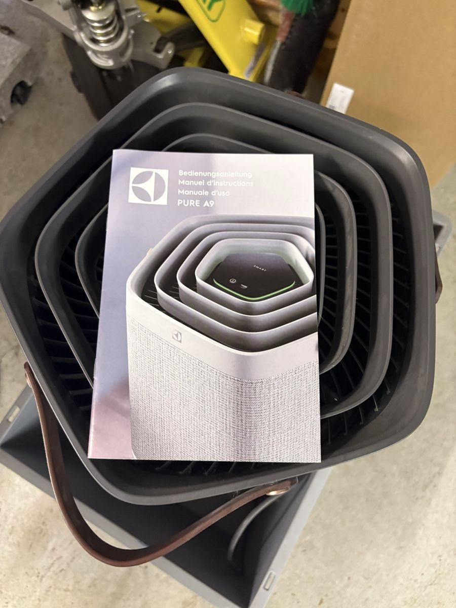 Electrolux Luftreiniger: Luftreiniger Electrolux Pure A9 – Gebraucht aus Hinteregg von Caecue