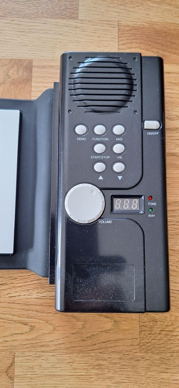 Strumenti musicali: Elektronisches Roll-Piano – Nuovo e nell'imballaggio originale da Zollbrück venduto da kir_gl88 2