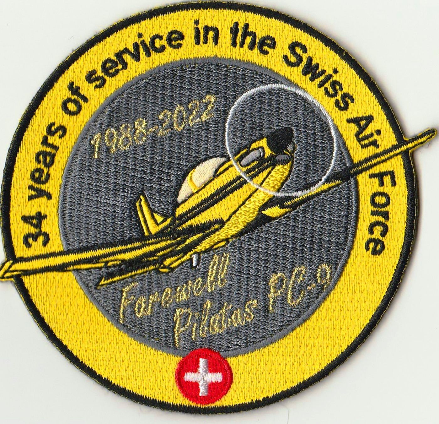 Schweizer Armee Placchette & Badge: Schweizer Luftwaffe PC-9 Patch, 34 Jahre Jubiläum 1988-2022 – Nuovo (secondo la descrizione) da Emmenbrücke venduto da airplane47