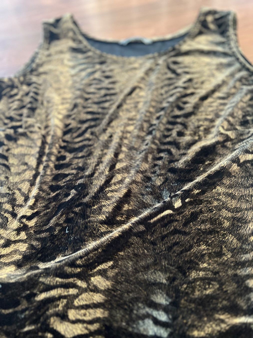 Tops: Eterna- Damen Top Samt Tigerprint Gr. 44 – Gebraucht aus Ebmatingen von Mistelu 2