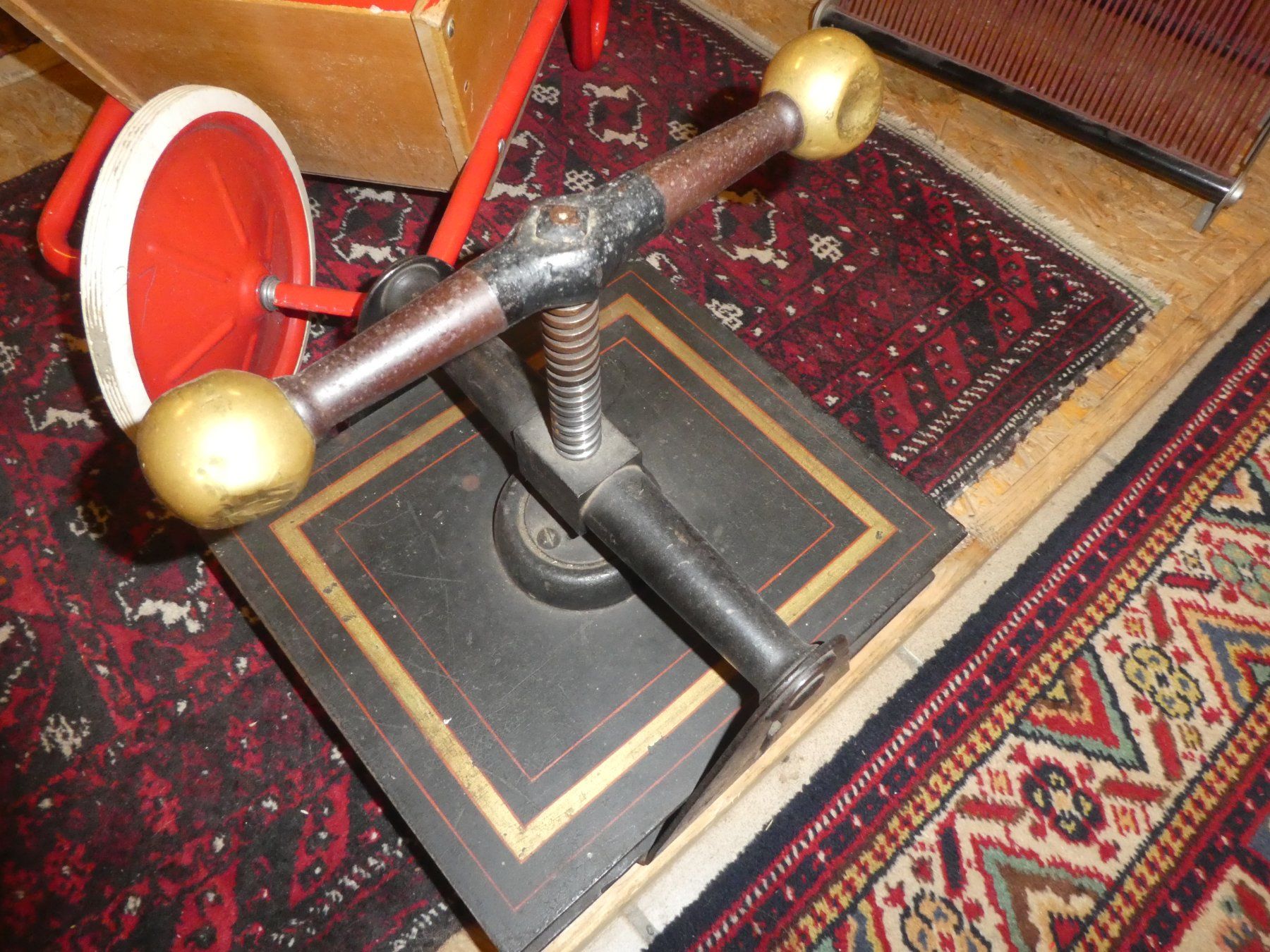 Alle Werkzeuge: Alte Bücherpresse – Gebraucht aus Chur von Diversico2010