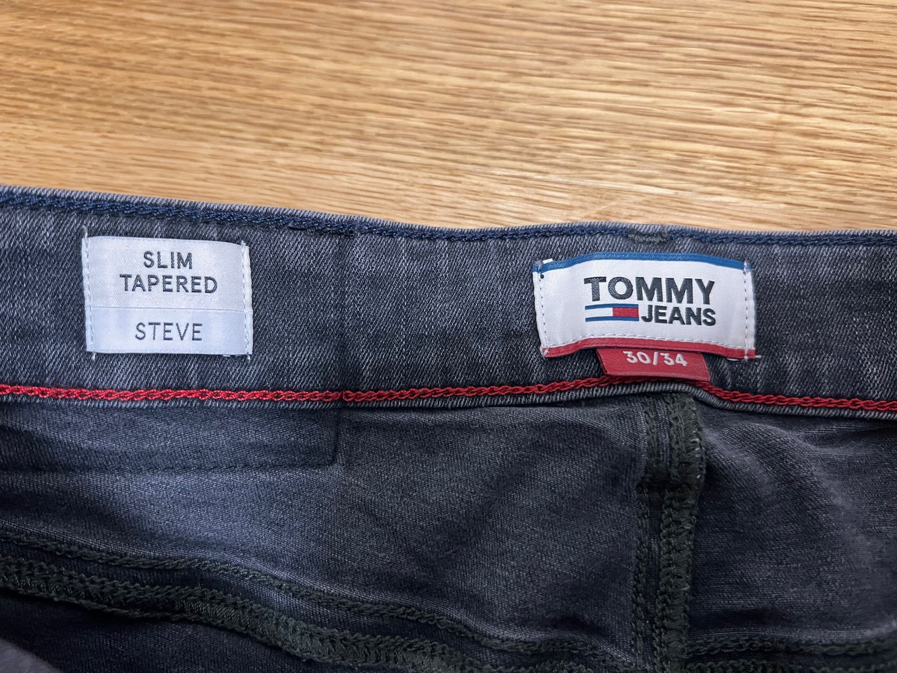 Tommy Hilfiger Jeans: Tommy Jeans / Grösse 30/34 – Gebraucht aus Escholzmatt von mel_58wh 1