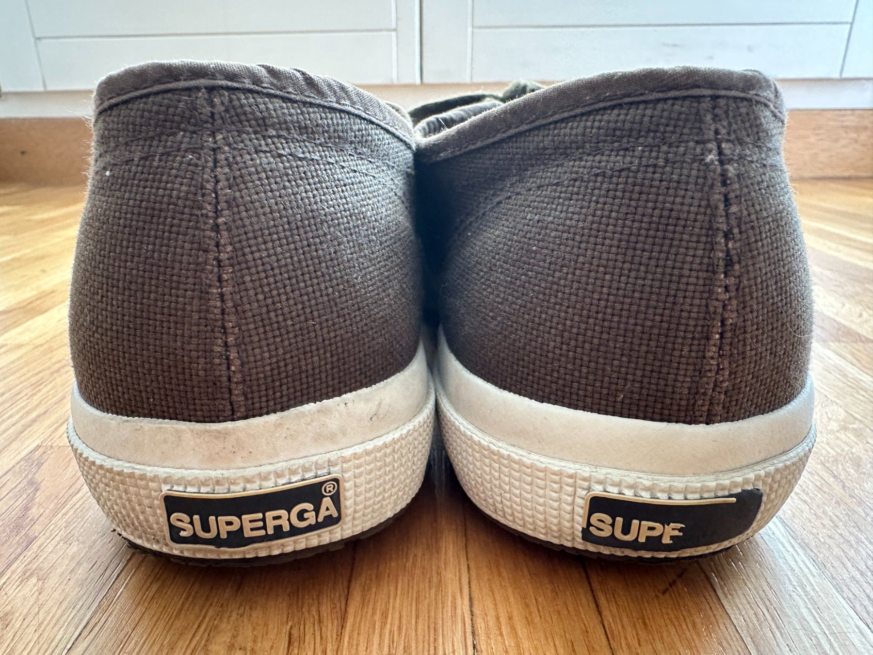 Superga Herrenschuhe: Superga 2750 Classic Brown Canvas Size EU44 – Gebraucht aus Lausanne von brixton 6
