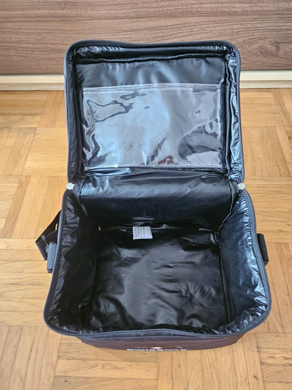 Taschen: Diverse Swissvax Taschen – Gebraucht aus Landquart von Spirit6 8