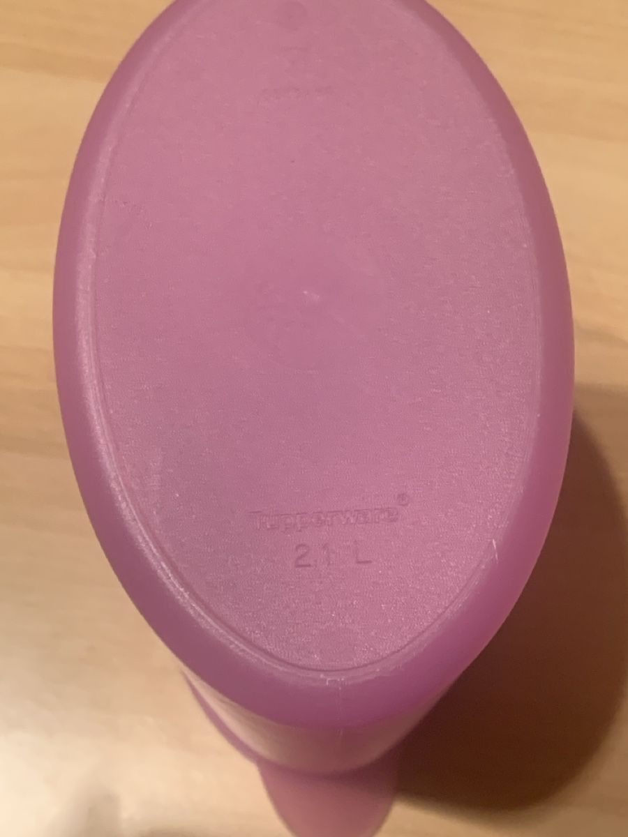 Tupperware Carafes: Tupperware Krug pink Kunststoff gebraucht – D'occasion à Laufen par Nivo33 1
