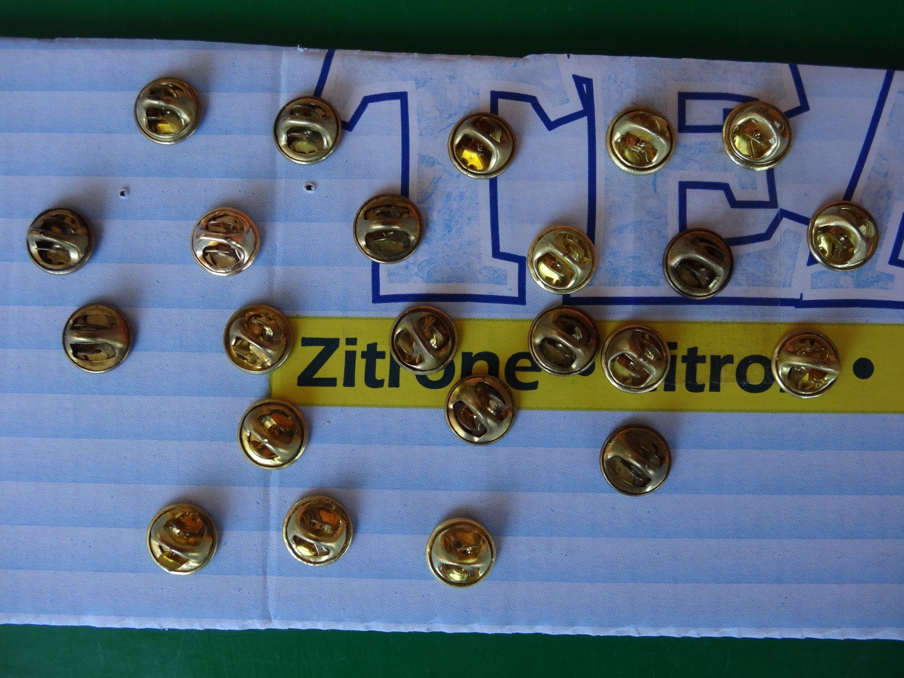 Caterpillar Plaketten & Abzeichen: Pins Traktoren Caterpillar Sammlung – Gebraucht aus Hinwil von Fusca 4