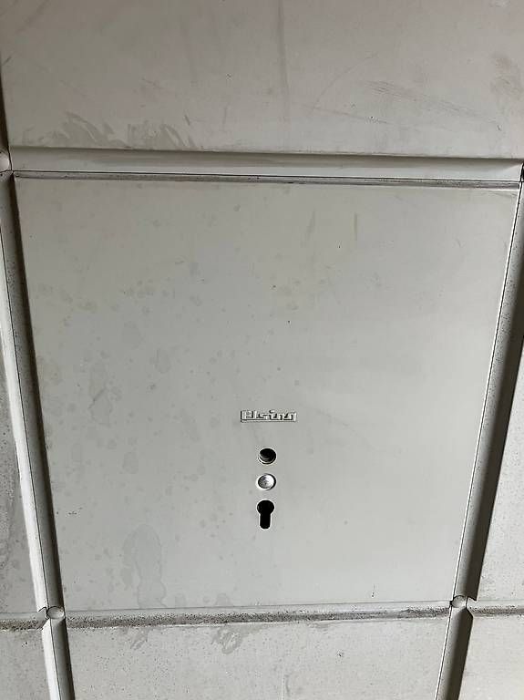 Porte: Metal Garagentor – Usato da St. Gallen venduto da czucio 2