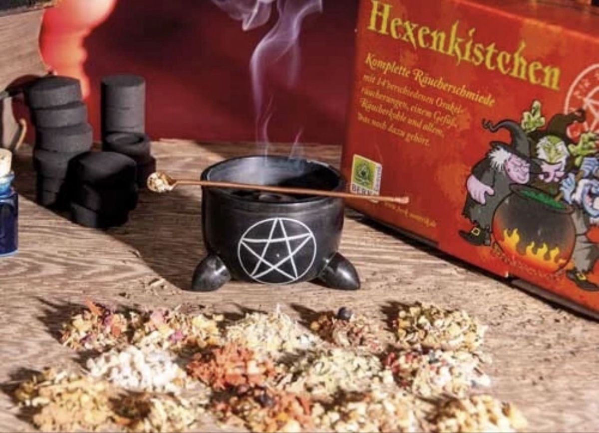 Tutte le decorazioni: Hexenkistchen – Nuovo e nell'imballaggio originale da Widnau venduto da Lilana 2