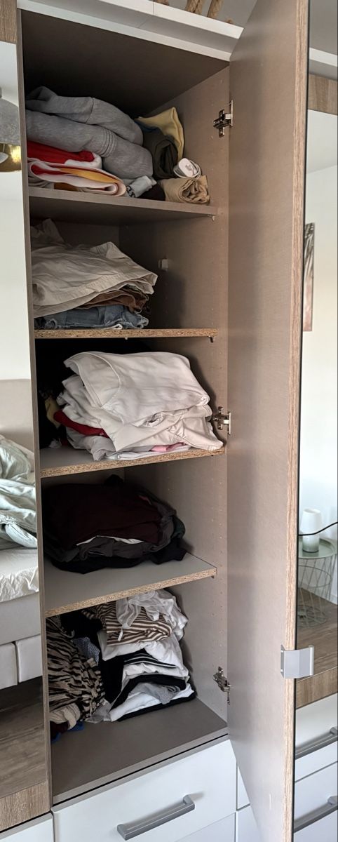 Armoires: Kleiderschrank – D'occasion à Seengen par mic.soph 3