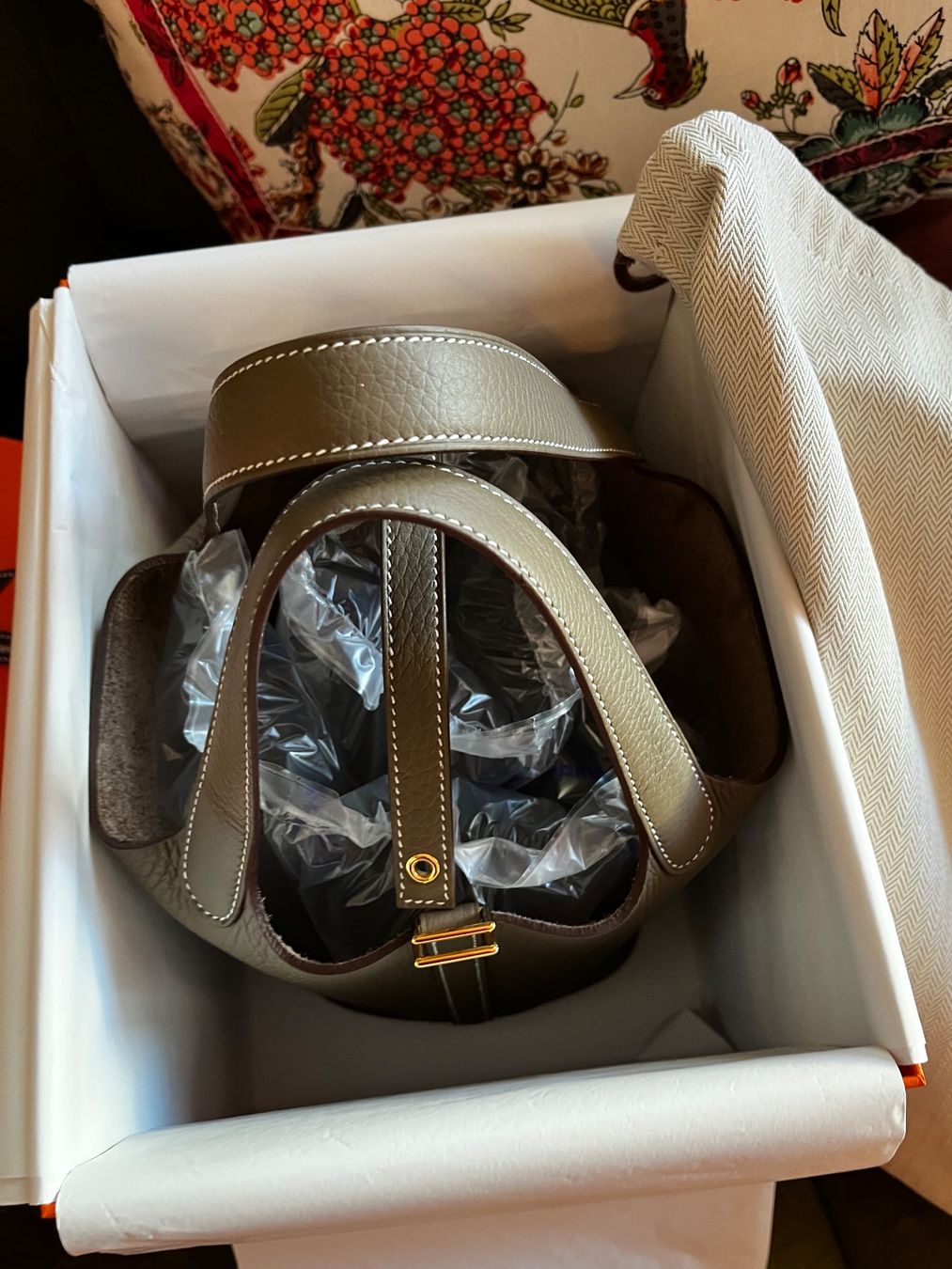 Hermès Borse da donna: Hermes picotin 18 étoupe ghw – Nuovo e nell'imballaggio originale da Plan-les-Ouates venduto da mbo_lr8w 2