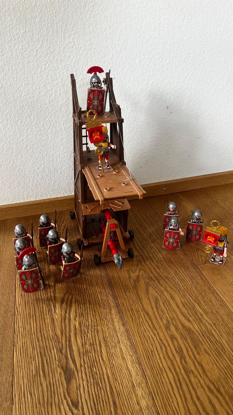 Playmobil Giocattoli: Playmobil Römer mit Angriffsturm – Usato da Zürich venduto da cbacs