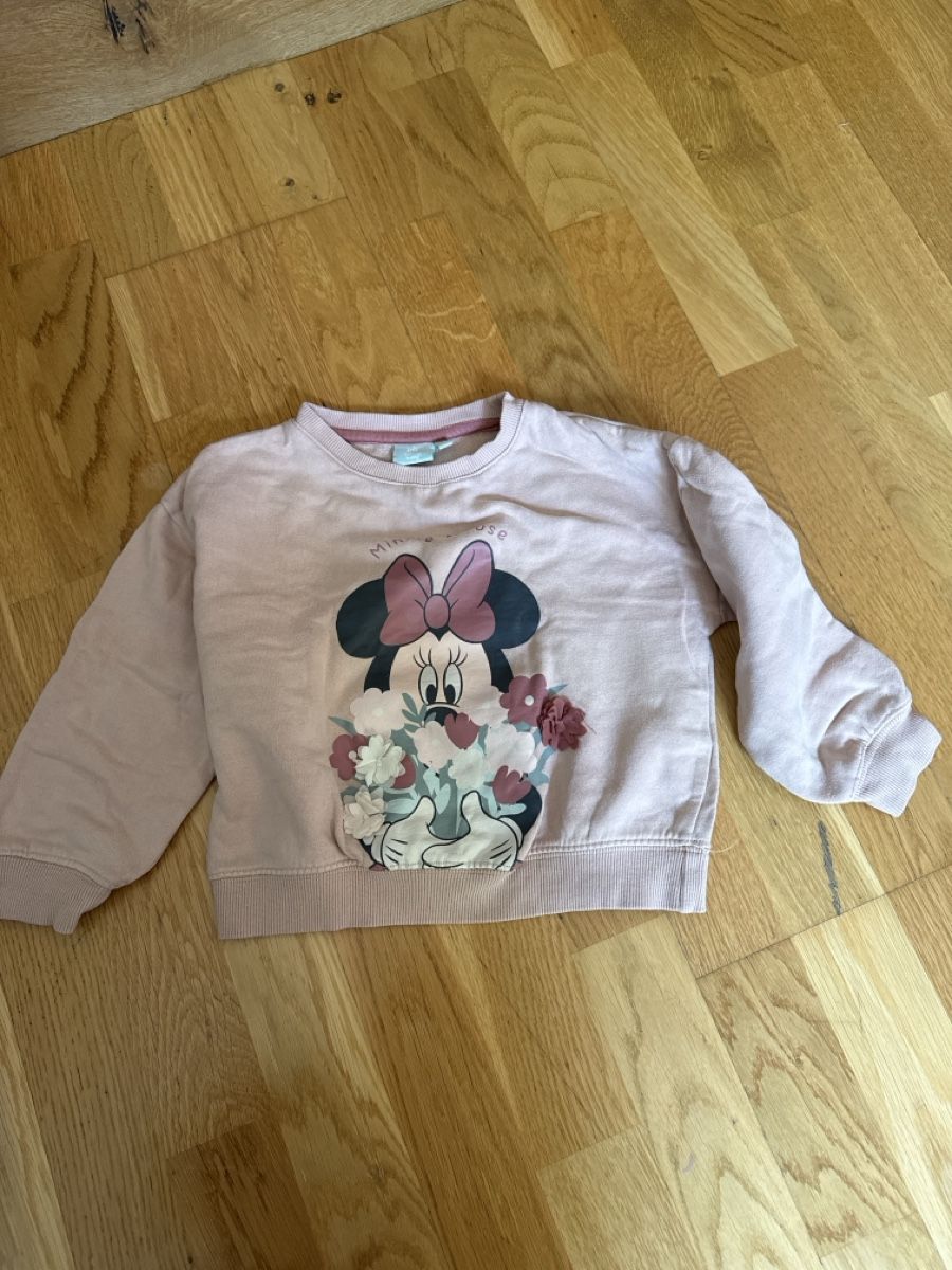 Pullover & Sweatshirts: Minnie Mouse Pulli Grösse 92  – Gebraucht aus Ottikon von Domito