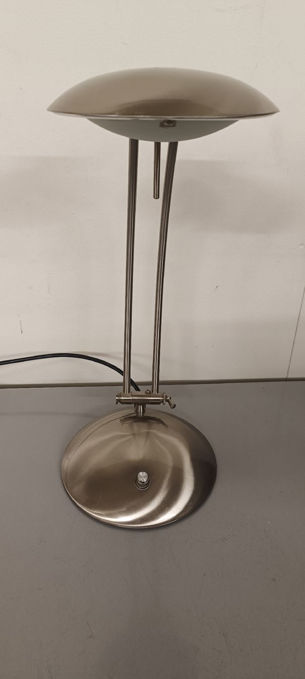 Lampes: NoviLux Tischlampe – D'occasion à Pfäffikon ZH par K-V-M 2