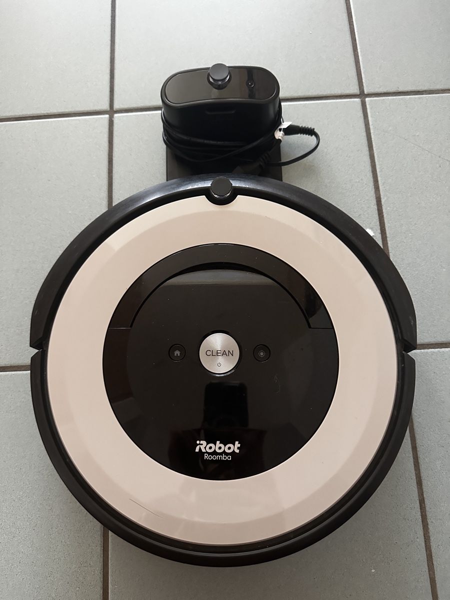 Irobot Aspirapolveri & Accessori: iRobot Roomba e5 Saugroboter mit Ladestation voll funktionsf – Usato da Horgen venduto da jul_pc5g