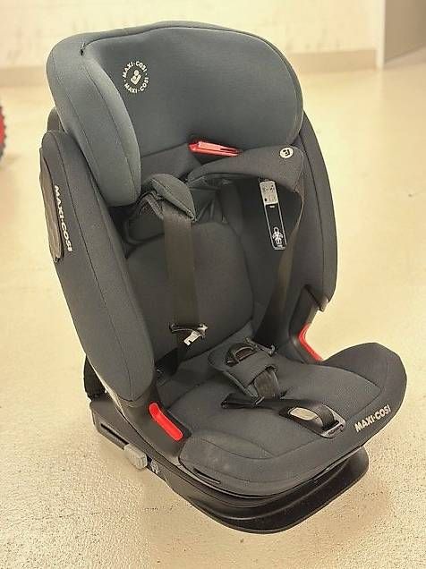 Maxi-Cosi Auto-Kindersitze: Kindersitz Maxi Cosi Titan Pro – Gebraucht aus Rafz von vladimir.nik.popov