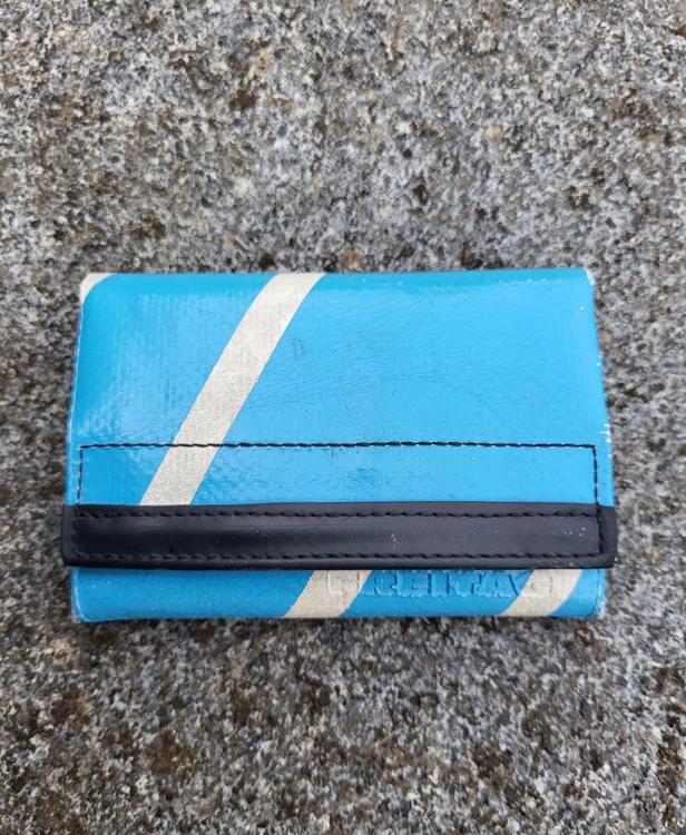 Freitag Dallas F41 Wallet M / hellblau-white / 50% auf NP