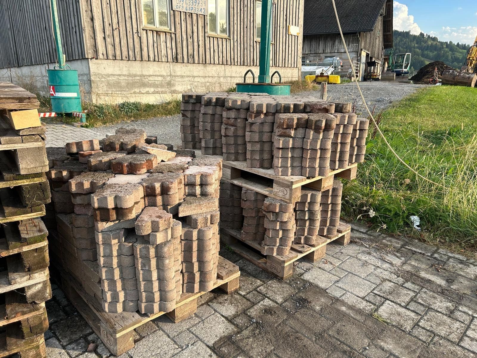 Steine & Dachziegeln: Kartäusersteine rotbraun – Gebraucht aus Sattel von Chnurpsel 1