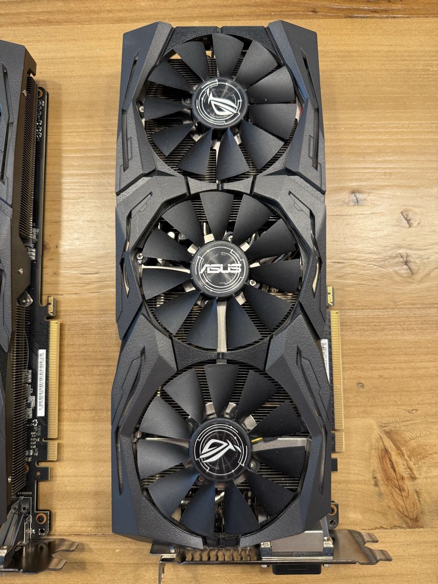 Asus Cartes graphiques: Grafikkarten ASUS ROG Strix Set 2 Stück – D'occasion à Oberglatt ZH par vabend 3