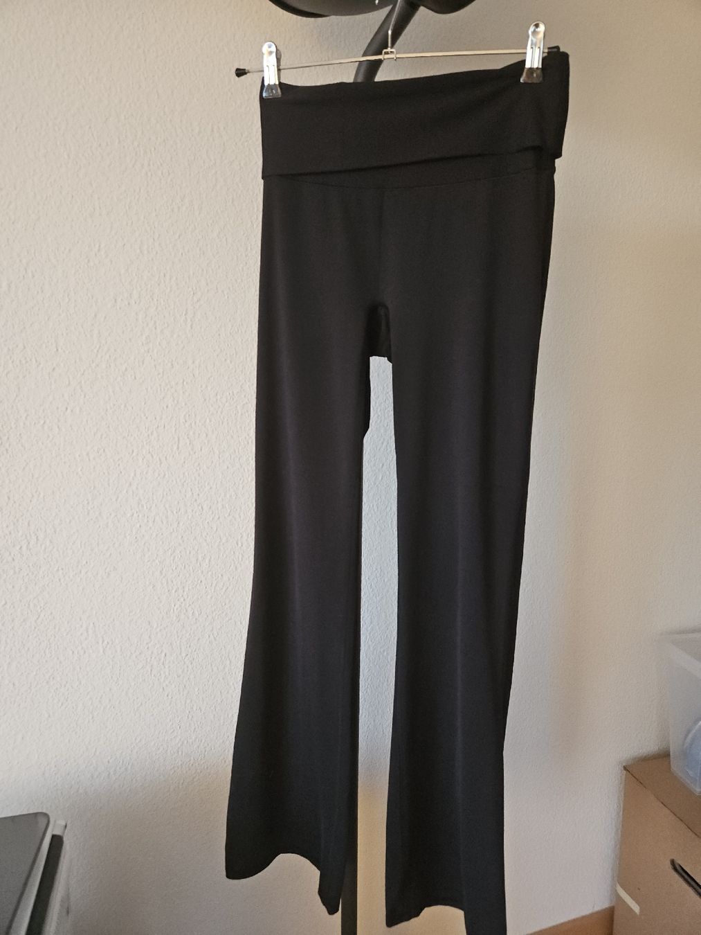 H&M Leggings: Flared Leggings – Usato da Zürich venduto da LK0138 1