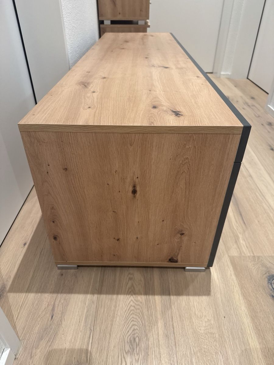 Mobili TV: TV-Möbel Eiche Artisan – Usato da Morschach venduto da Fil-14 4