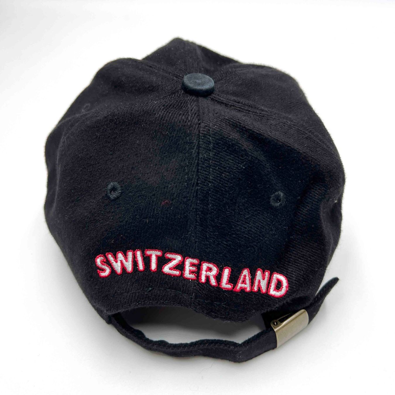 Copricapi, berretti & cappellini: Schweizer Cap - Schwarze Kappe mit Schweizerkreuz – Usato da Häusernmoos venduto da adlerfedern 2