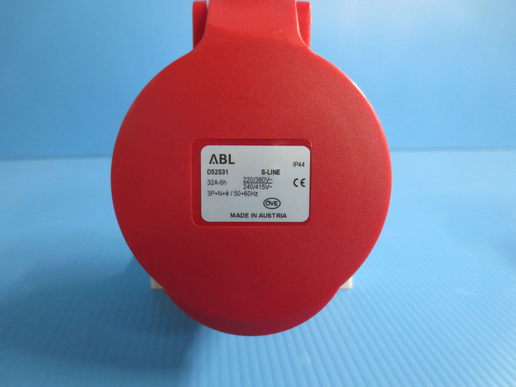 Spine: CEE Steckdose 32A 5 polig 3x400V IP44 – Nuovo (secondo la descrizione) da Sulz LU venduto da Elektrofachverkauf 4