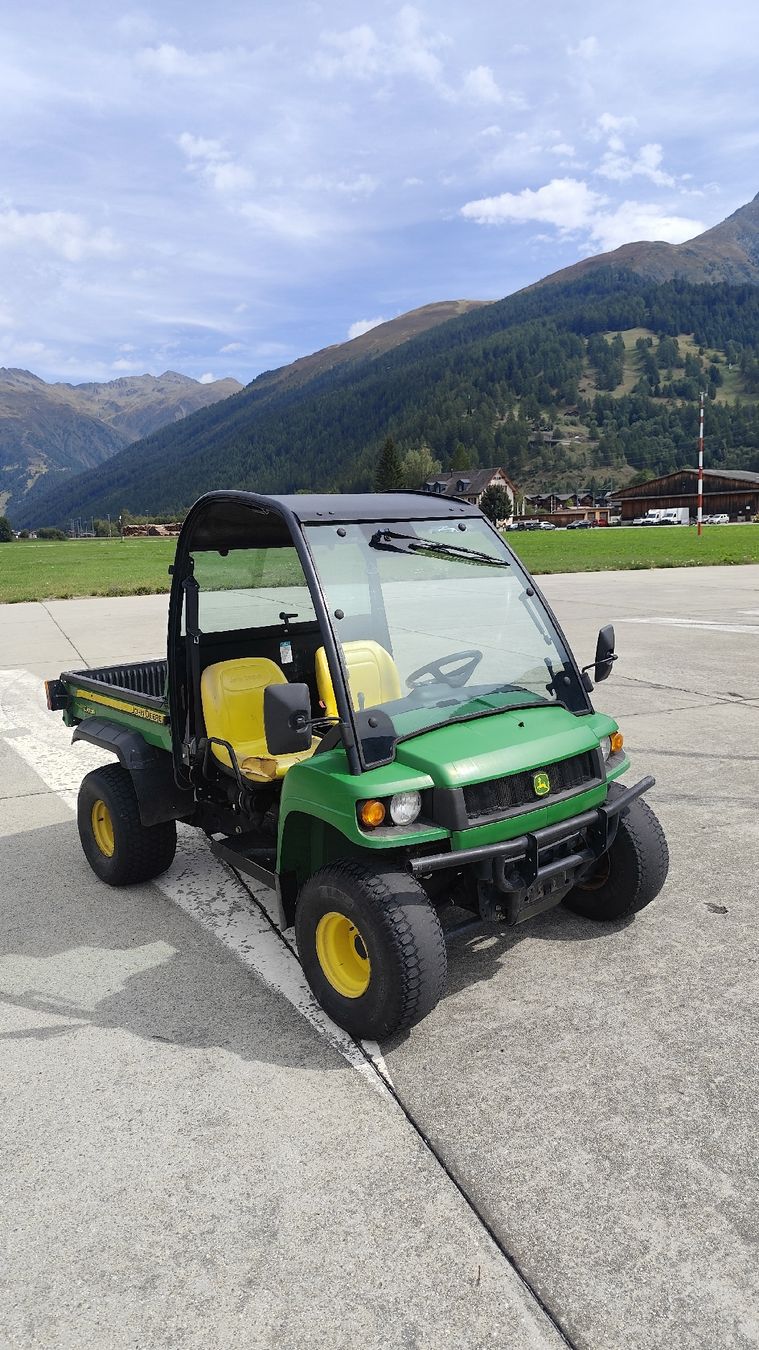 John Deere Trattori: John Deere Gator Allrad – Usato da Ulrichen venduto da 130ttv