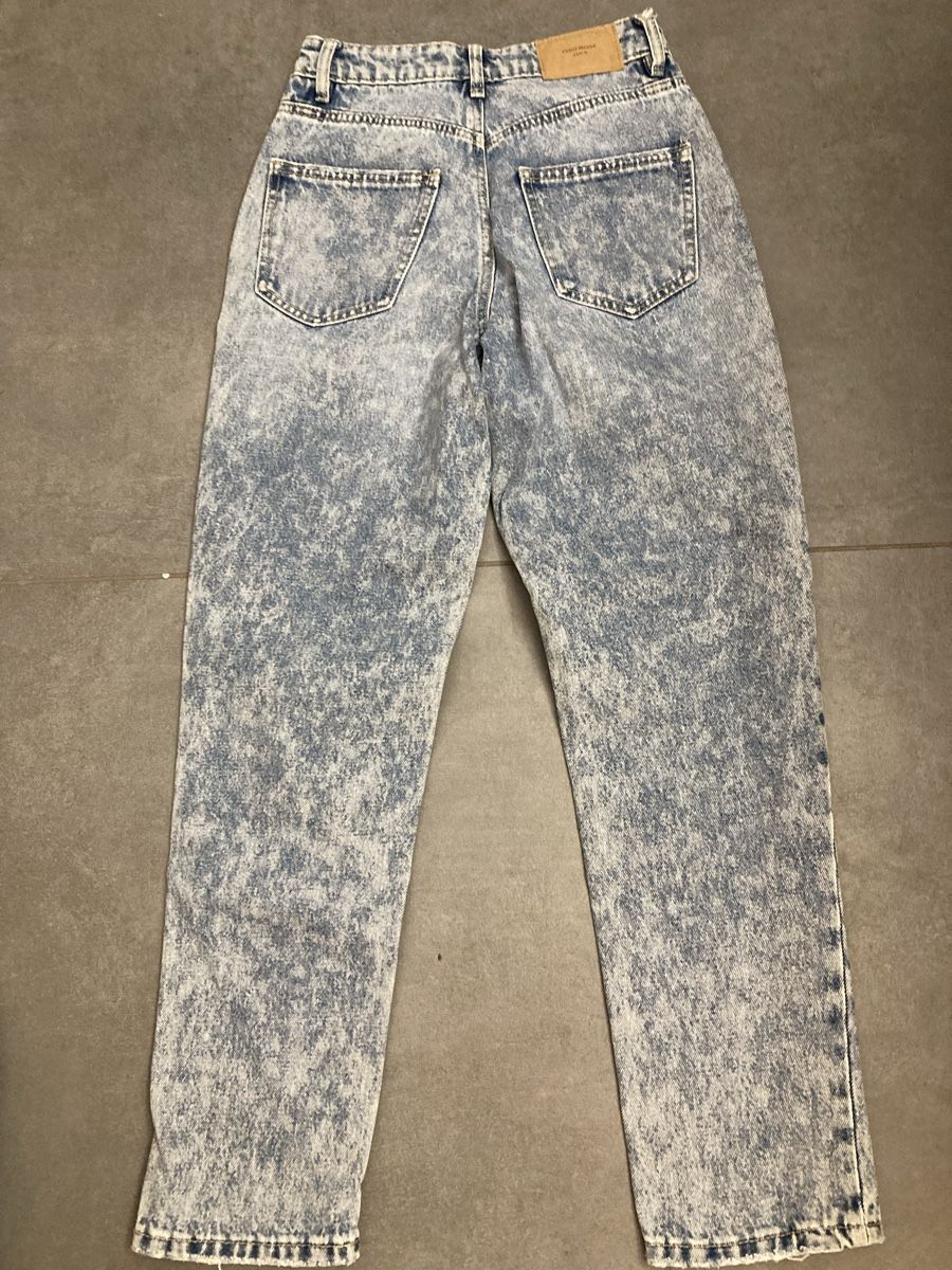 Vero Moda Jeans: Vero Moda Jeans Gr. 25/32 Stonewashed Mom-Fit – Gebraucht aus Dulliken von gab_jdr2 1