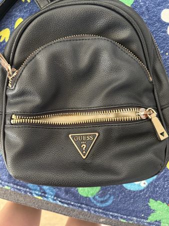 Guess Rucksack schwarz Kunstleder gebrauchter Zustand