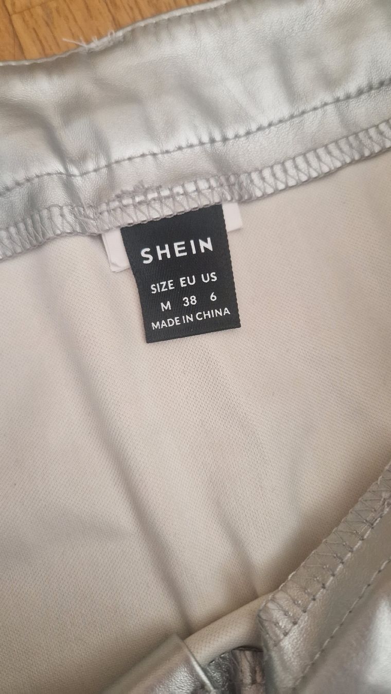 Gonne: Jupe courte aspect cuir argentée taille M – Nuovo (secondo la descrizione) da Versoix venduto da aline_b 2