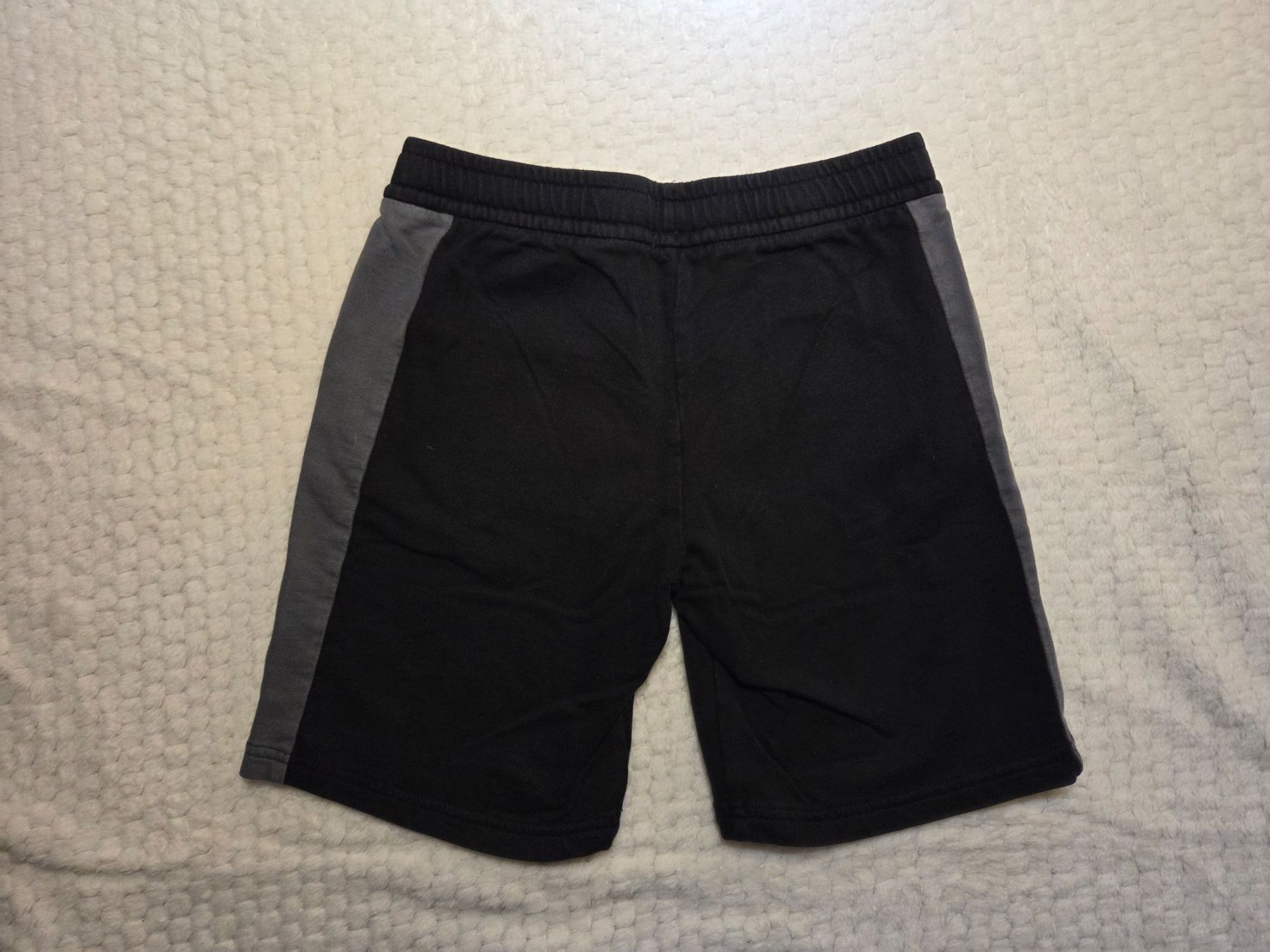 Pantaloni: Pantaloncini EA7 – Usato da Breganzona venduto da willi_17 2