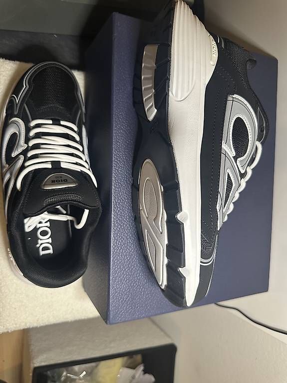 Scarpe da uomo: Dior B30 (gr.43 – Usato da Urdorf venduto da Rafael.54 3