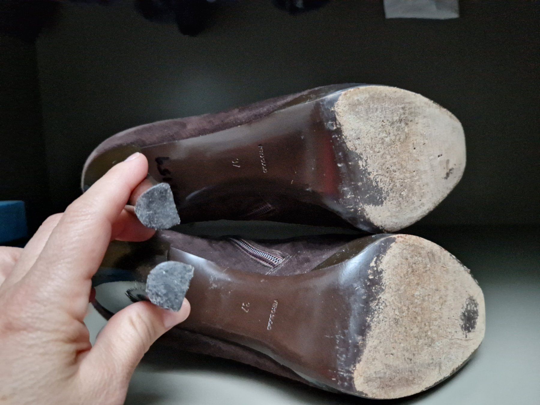 Scarpe da donna: Bruno Magli suede booties 37 – Usato da Adliswil venduto da fashionholic 4