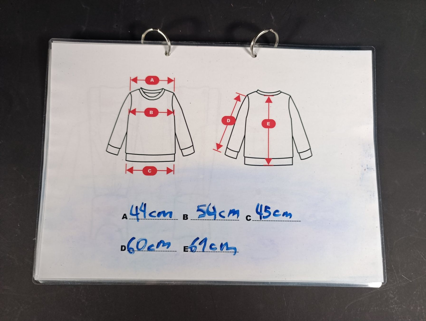 Primark Maglioni & Felpe: ALUMI Pull Hogwarts gris taille M – Usato da Thielle venduto da Plusvalue_Neuchatel 2