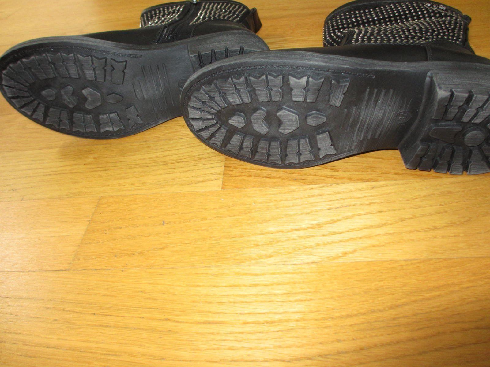 Scarpe da donna: Boots Buffalo Gr.37 Schwarz – Usato da Zweidlen venduto da Shubli 1