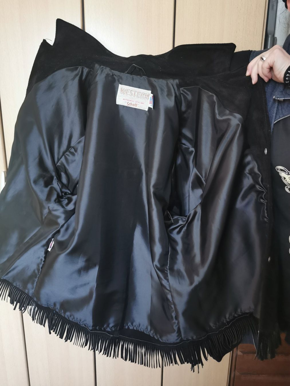Giacche: Wildleder Fransenjacke, Grösse M – Usato da Winterthur venduto da Lonpos1 5