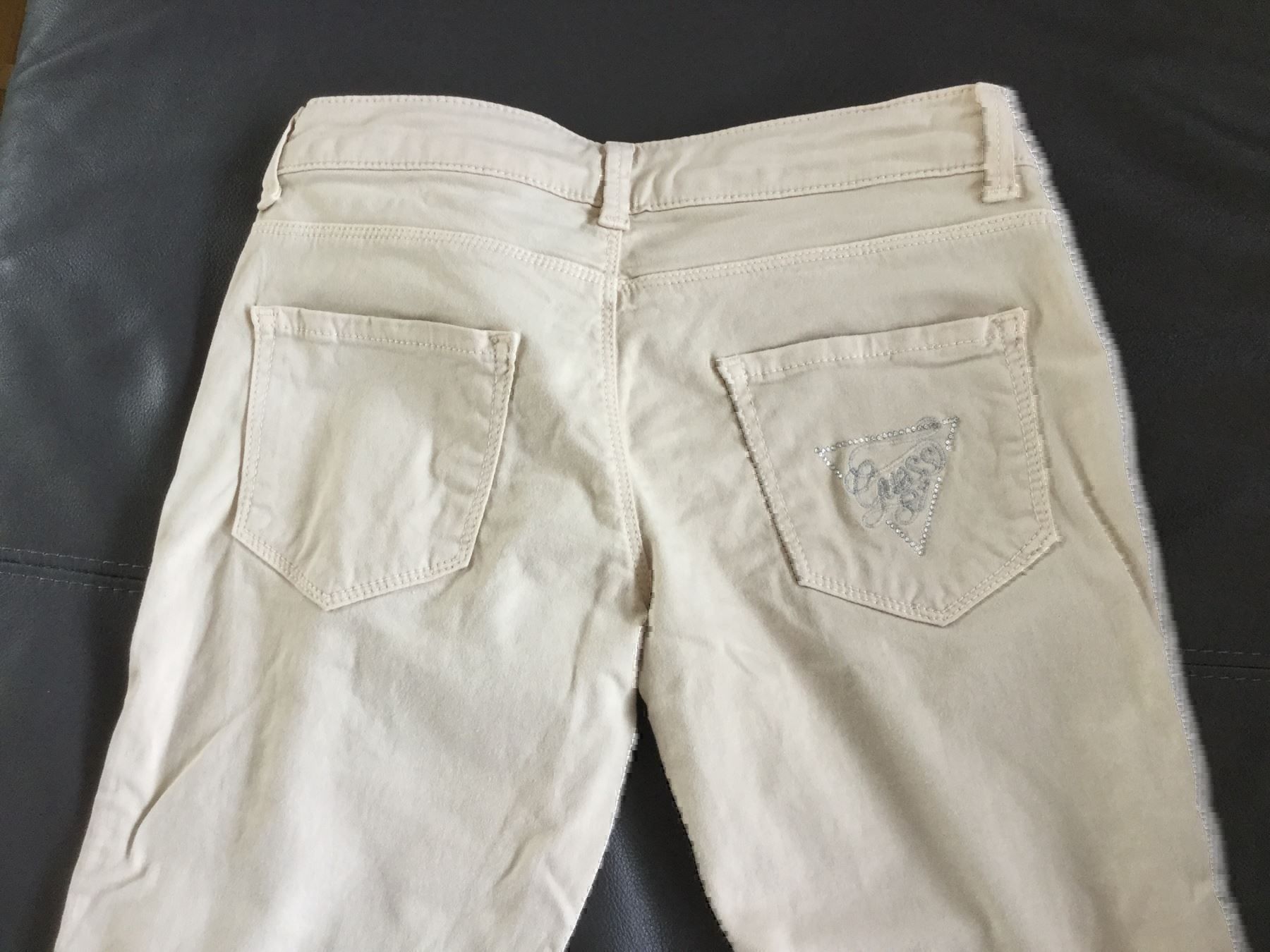 Guess Pantalons: Hose Guess beige – D'occasion à Horw par Benny017 1
