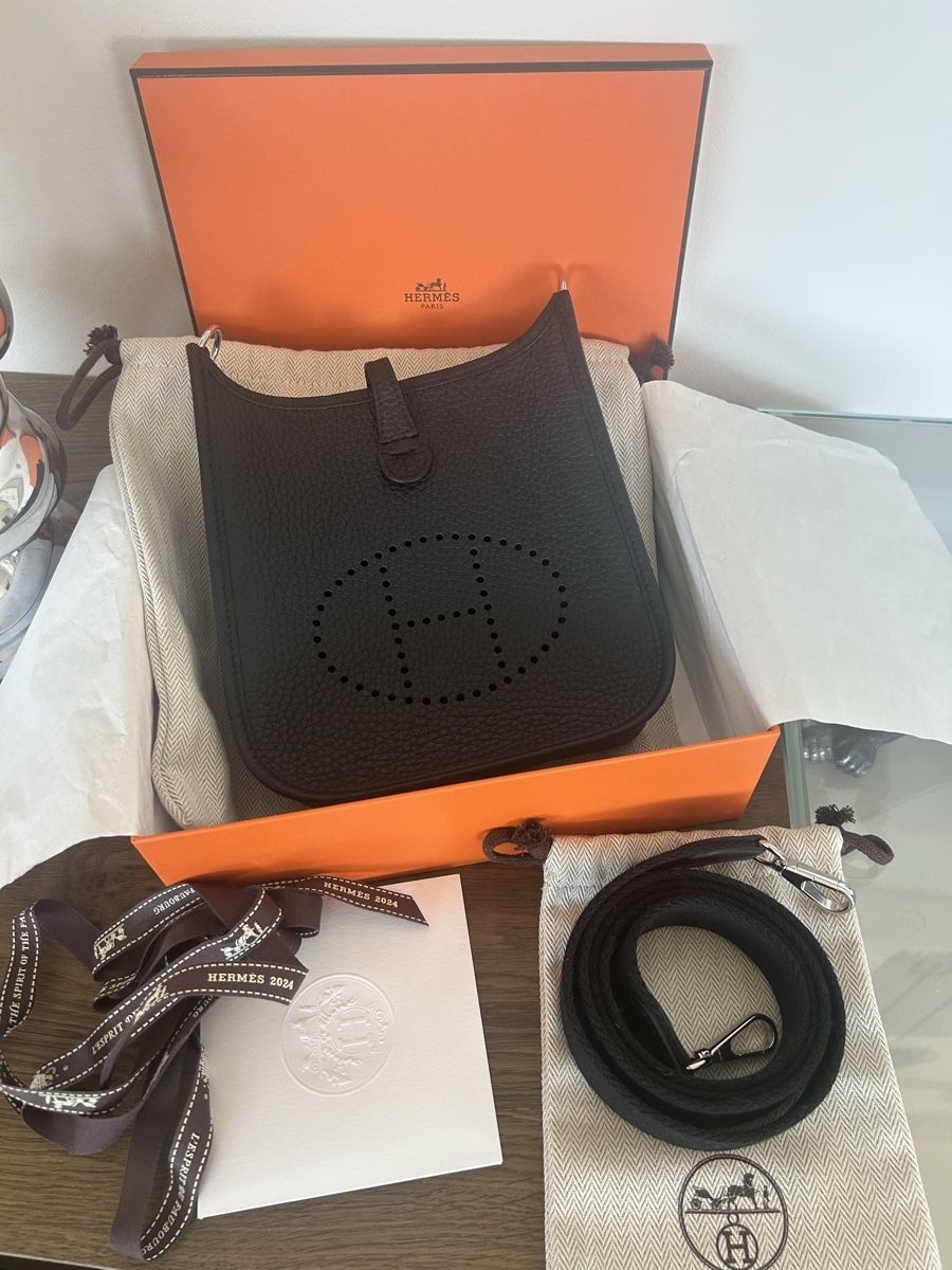 Hermès Borse: Hermes Evelyne 16 Noir- Full Set – Nuovo (secondo la descrizione) da Zürich venduto da wel_9hnf 1