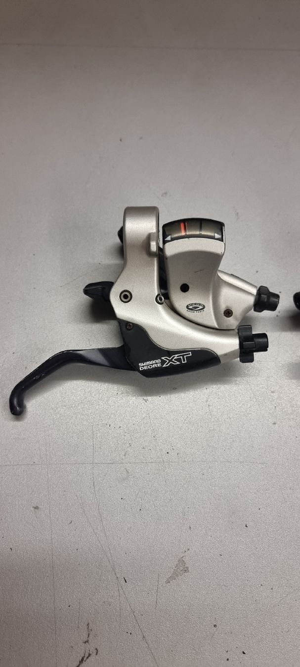 Shimano Pezzi di ricambio: Shimano XT M750 Schalt-Bremshebel  – Usato da Seon venduto da Stibinio 2