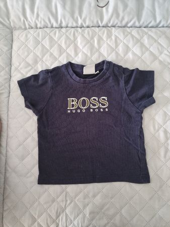 T-shirt Hugo Boss bleu marine, taille 6M - État impeccable!