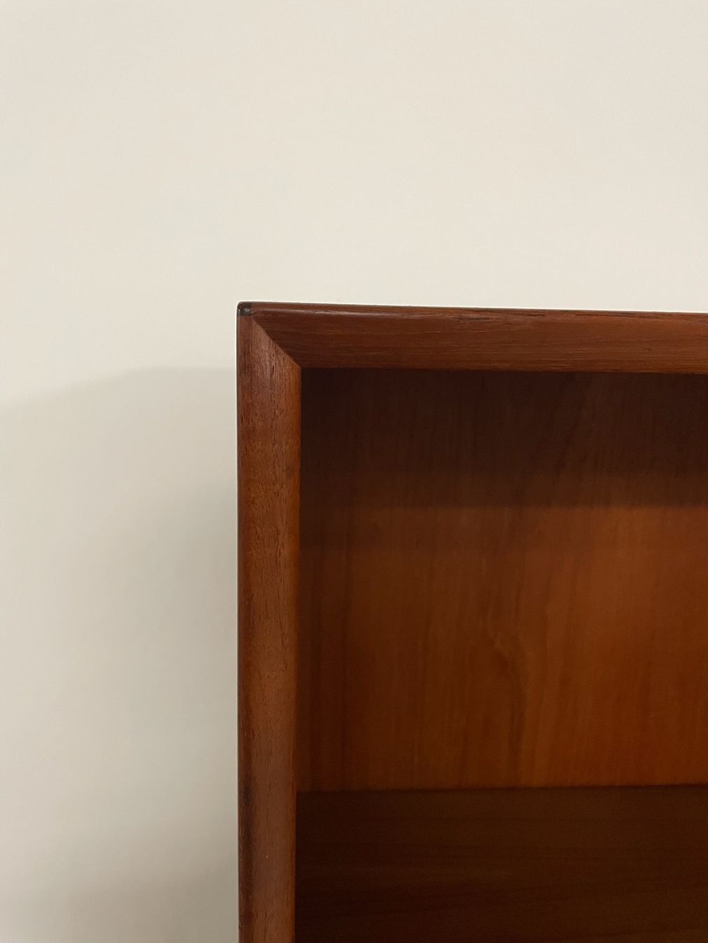 Regale: Dänisches Teak Bücherregal, Regal Arne Vodder 60s – Gebraucht aus Basel von MidMod20C 1